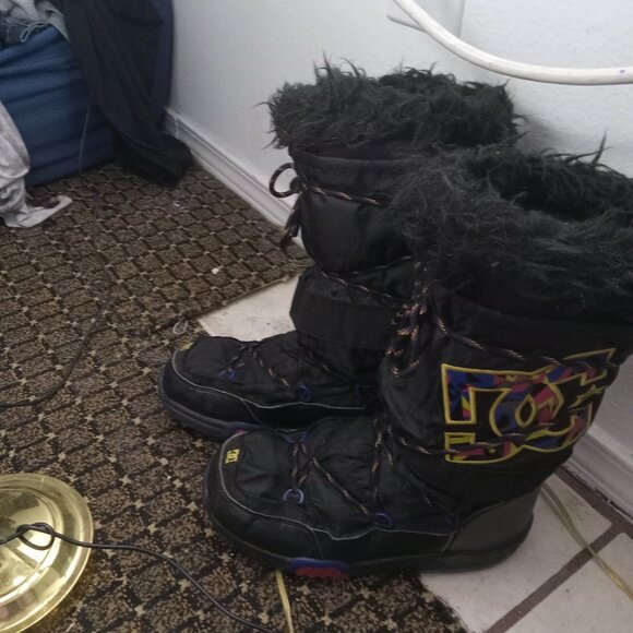 Rare Y2K DC chalet brand new women's size 8 snow boots - Picture 4 of 5
